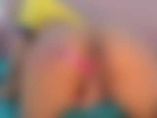 CataleyaBianchi's Live Sex Cam Show