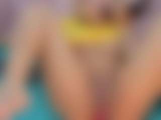 CataleyaBianchi's Live Sex Cam Show