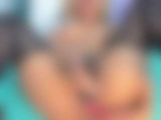 CataleyaBianchi's Live Sex Cam Show
