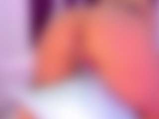 CataleyaBianchi's Live Sex Cam Show
