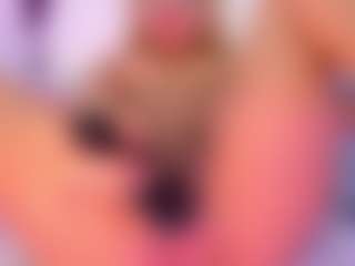 CataleyaBianchi's Live Sex Cam Show