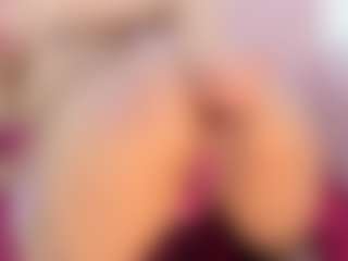 CataleyaBianchi's Live Sex Cam Show