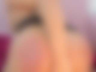 CataleyaBianchi's Live Sex Cam Show