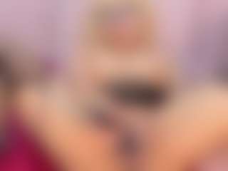 CataleyaBianchi's Live Sex Cam Show