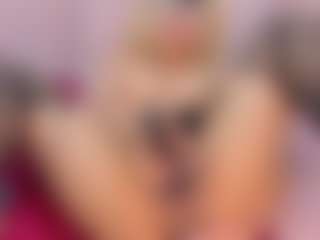 CataleyaBianchi's Live Sex Cam Show