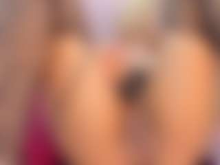 CataleyaBianchi's Live Sex Cam Show