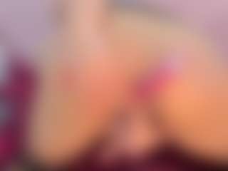 CataleyaBianchi's Live Sex Cam Show