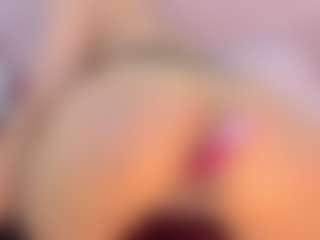 CataleyaBianchi's Live Sex Cam Show