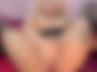CataleyaBianchi's Live Sex Cam Show