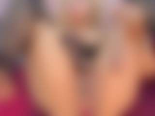 CataleyaBianchi's Live Sex Cam Show
