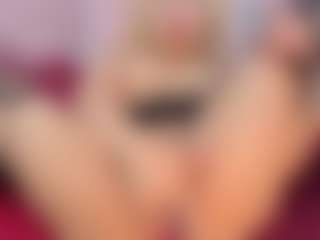 CataleyaBianchi's Live Sex Cam Show