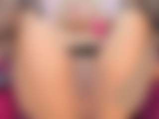 CataleyaBianchi's Live Sex Cam Show