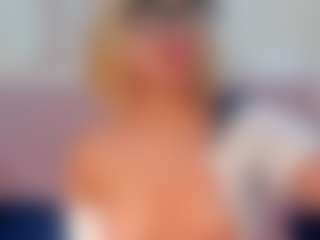 CataleyaBianchi's Live Sex Cam Show