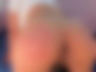 CataleyaBianchi's Live Sex Cam Show