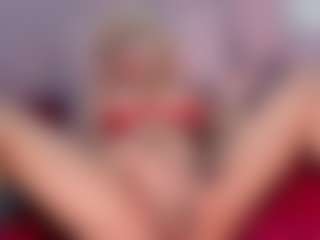 CataleyaBianchi's Live Sex Cam Show