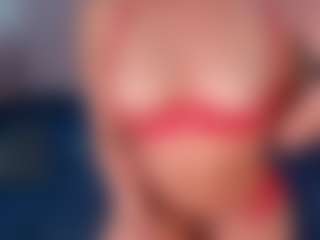 CataleyaBianchi's Live Sex Cam Show