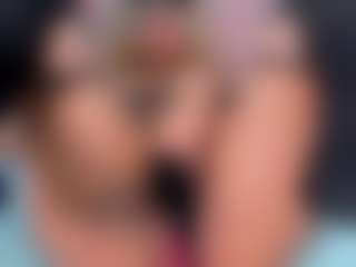 Live cam show with CataleyaBianchi - Moaning on realtime-chat
