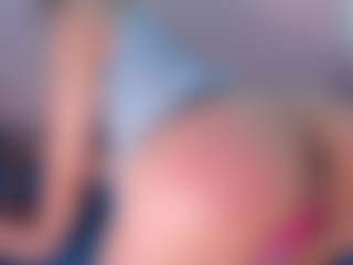 CataleyaBianchi's Live Sex Cam Show