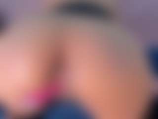 CataleyaBianchi's Live Sex Cam Show