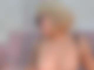 CataleyaBianchi's Live Sex Cam Show
