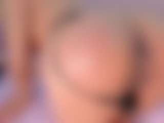 CataleyaBianchi's Live Sex Cam Show