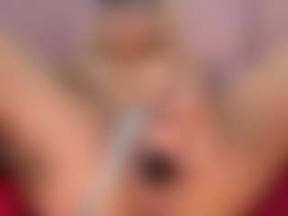 CataleyaBianchi's Live Sex Cam Show