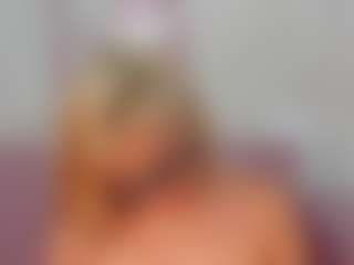 CataleyaBianchi's Live Sex Cam Show