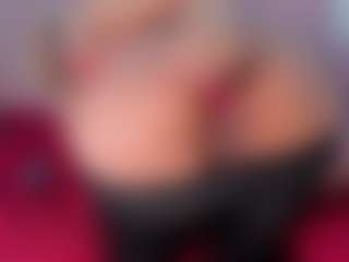 CataleyaBianchi's Live Sex Cam Show