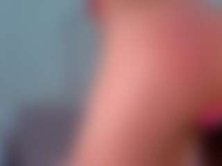 CataleyaBianchi's Live Sex Cam Show