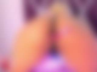 CataleyaBianchi's Live Sex Cam Show