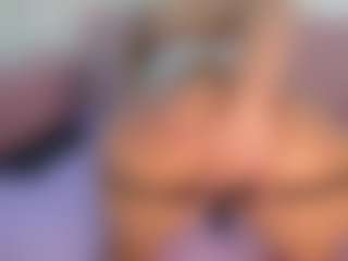 CataleyaBianchi's Live Sex Cam Show