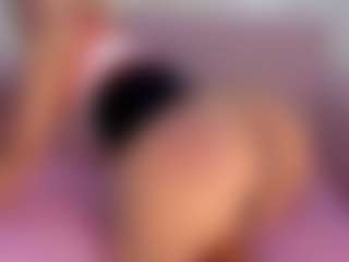 CataleyaBianchi's Live Sex Cam Show