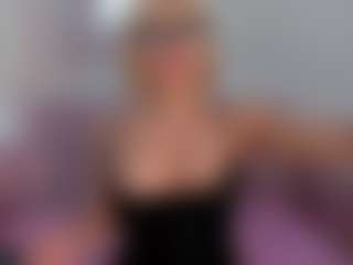 Live cam show with CataleyaBianchi - Full Nudity on Free Soda