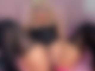 Live cam show with CataleyaBianchi - Spank on Soda Cam
