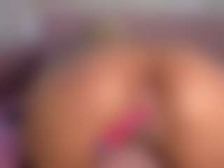 CataleyaBianchi's Live Sex Cam Show