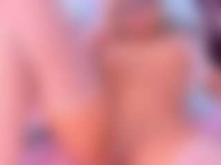 Live cam show with CataleyaBianchi - Oil on Free Soda