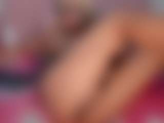 CataleyaBianchi's Live Sex Cam Show