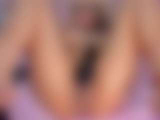 CataleyaBianchi's Live Sex Cam Show