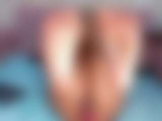 CataleyaBianchi's Live Sex Cam Show