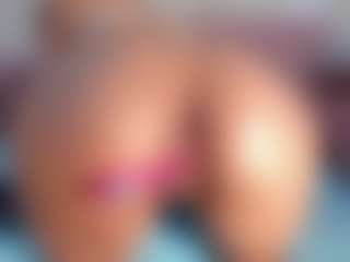 CataleyaBianchi's Live Sex Cam Show