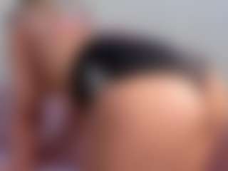 Live cam show with CataleyaBianchi - Girlnextdoor on Chatstar