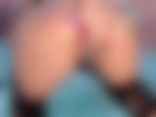 CataleyaBianchi's Live Sex Cam Show