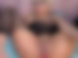 CataleyaBianchi's Live Sex Cam Show