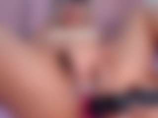 CataleyaBianchi's Live Sex Cam Show