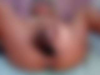 CataleyaBianchi's Live Sex Cam Show