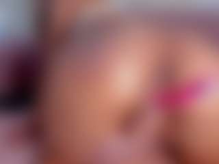 CataleyaBianchi's Live Sex Cam Show
