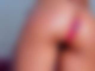 CataleyaBianchi's Live Sex Cam Show