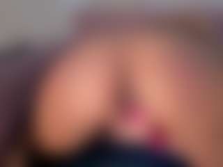 CataleyaBianchi's Live Sex Cam Show