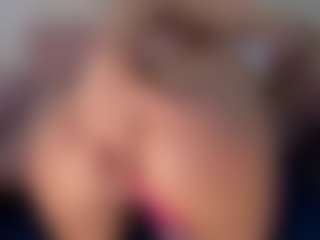 CataleyaBianchi's Live Sex Cam Show