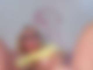 CataleyaBianchi's Live Sex Cam Show